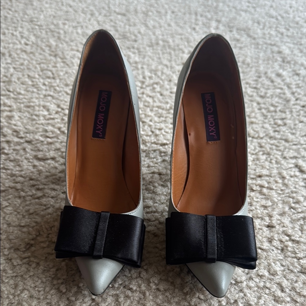 Mojo Moxy Black and Gray Heels with Chic Bow
